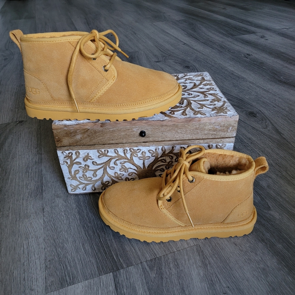 UGG Neumel Boot - Picture 1 of 8